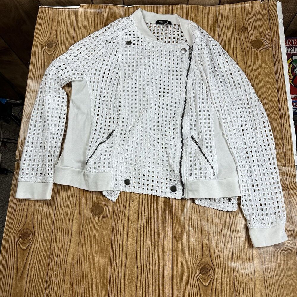 Torrid White Eyelet Lace Jacket Women‎ Size 0 Cropped Moto Full Zip